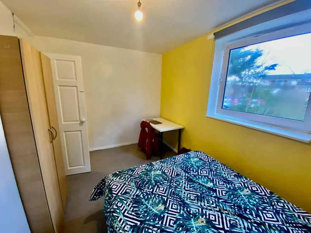 Rent a Double Room in Zone 2 Southwark Park Road